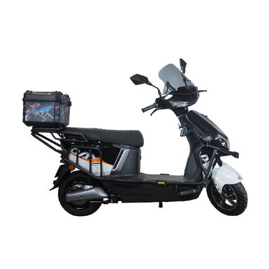 scooter-blanca-con-negro-1