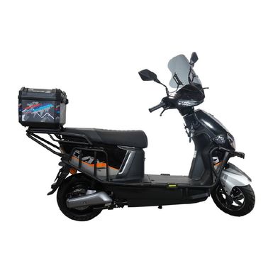 scooter-negro-con-plateado